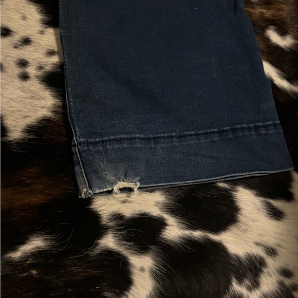 Women’s Wrangler retro dark wash size 0/34 - Picture 3 of 5